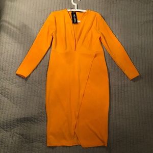 Plus Plunge Wrap Midi Dress (NEW)